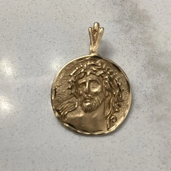 Vintage 14k Gold Jesus Pendant - Picture 2 of 5